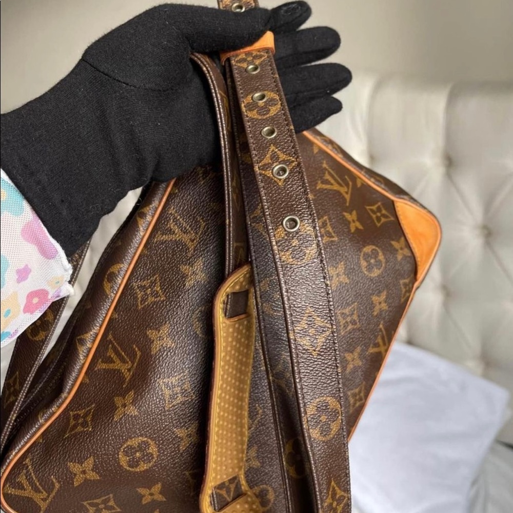 Louis Vuitton Monogram Canvas Crossbody Bag in Brown and Tan - Picture 4 of 11